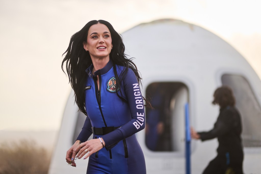 Jeff Bezos Sent Katy Parry to Space.Holywood Stunt or scientific breakthrough?
